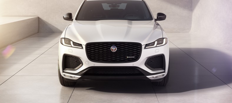 Jag_F-PACE_22MY_01_R-Dynamic_Black_Exterior_Front_110821 (1)